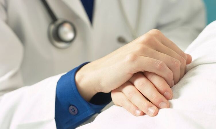 doctor supports patient with prostatitis